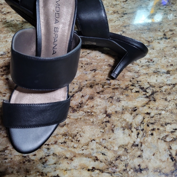 Woman's shoes